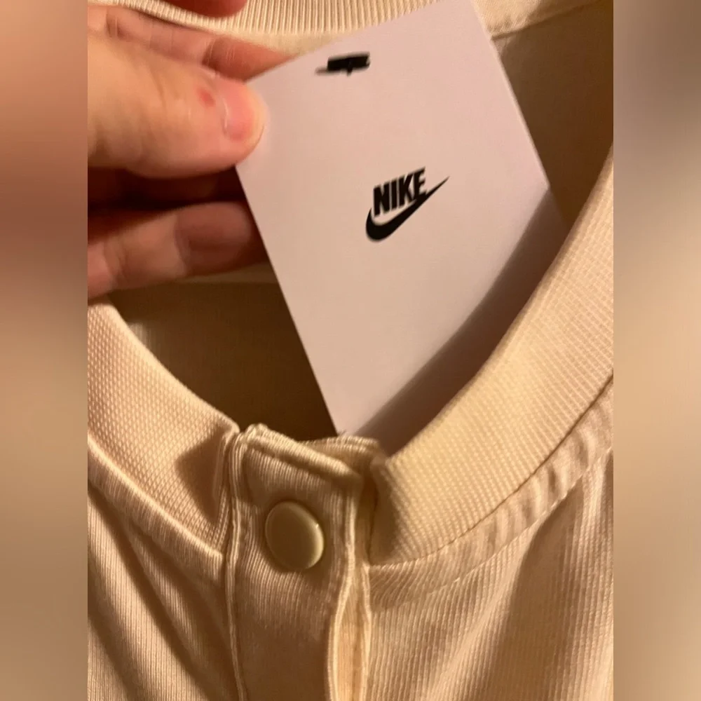 Nike Romper/Jumper/1pc Scoop Neck Snap Buttons Cream/Khaki Pocket Elastic NWT